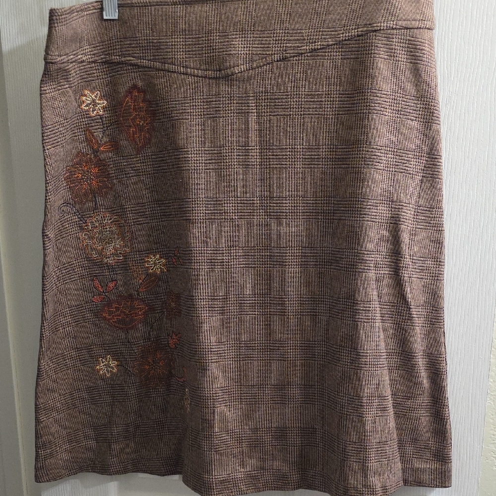 New York & Company Brown Plaid A-Line Skirt with Floral Embroidery Size L